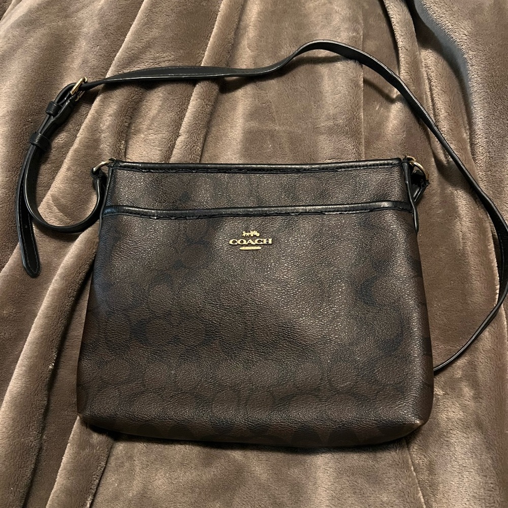 Coach crossbody in used condition